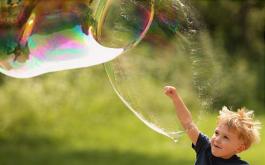 enfant bulles savon